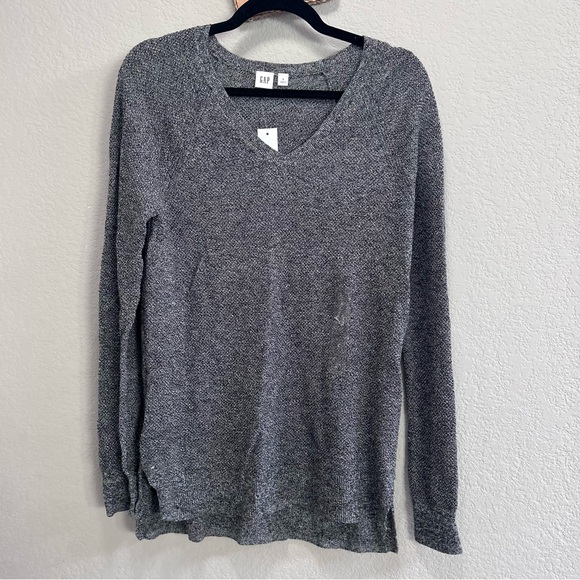 GAP Sweaters - Gap Long Sleeve Sweater